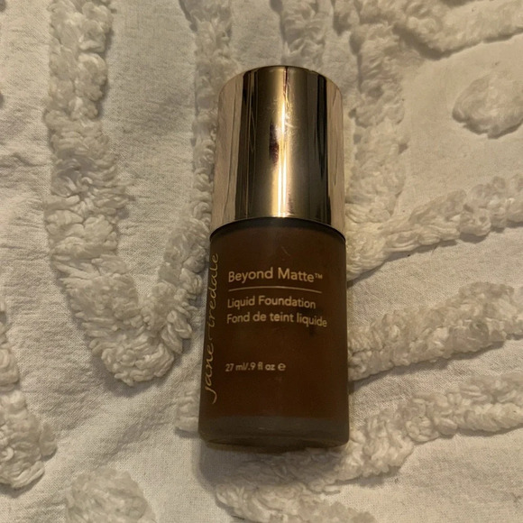 Jane Iredale Beyond Matte Liquid Foundation M17 Deeper Chocolate Brown New - Picture 2 of 3